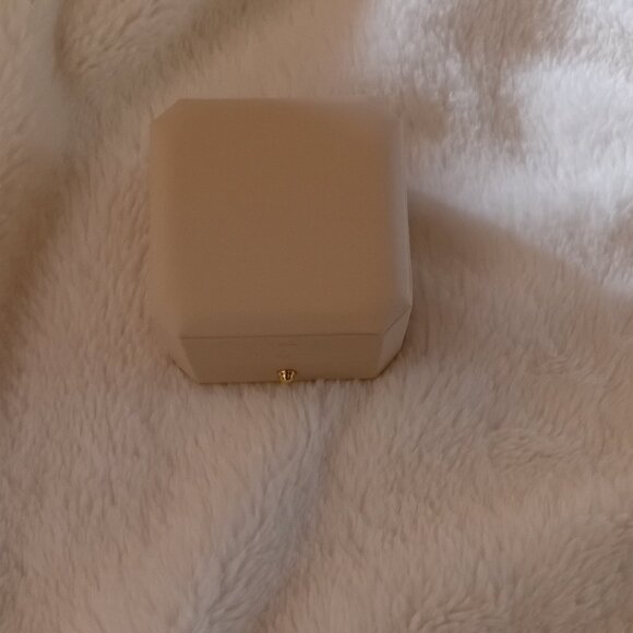 Kobelli Ring Case - Picture 1 of 7